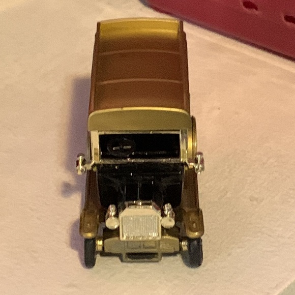 Vintage Golden Wheels Pepsi Cola Ford Model T Delivery Truck Black and Gold - Picture 2 of 3
